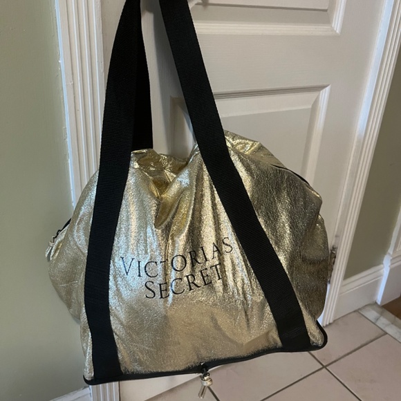 Victoria Secret Limited Edition Packable Duffel/Tote Bag/Metallic G… - Picture 7 of 9